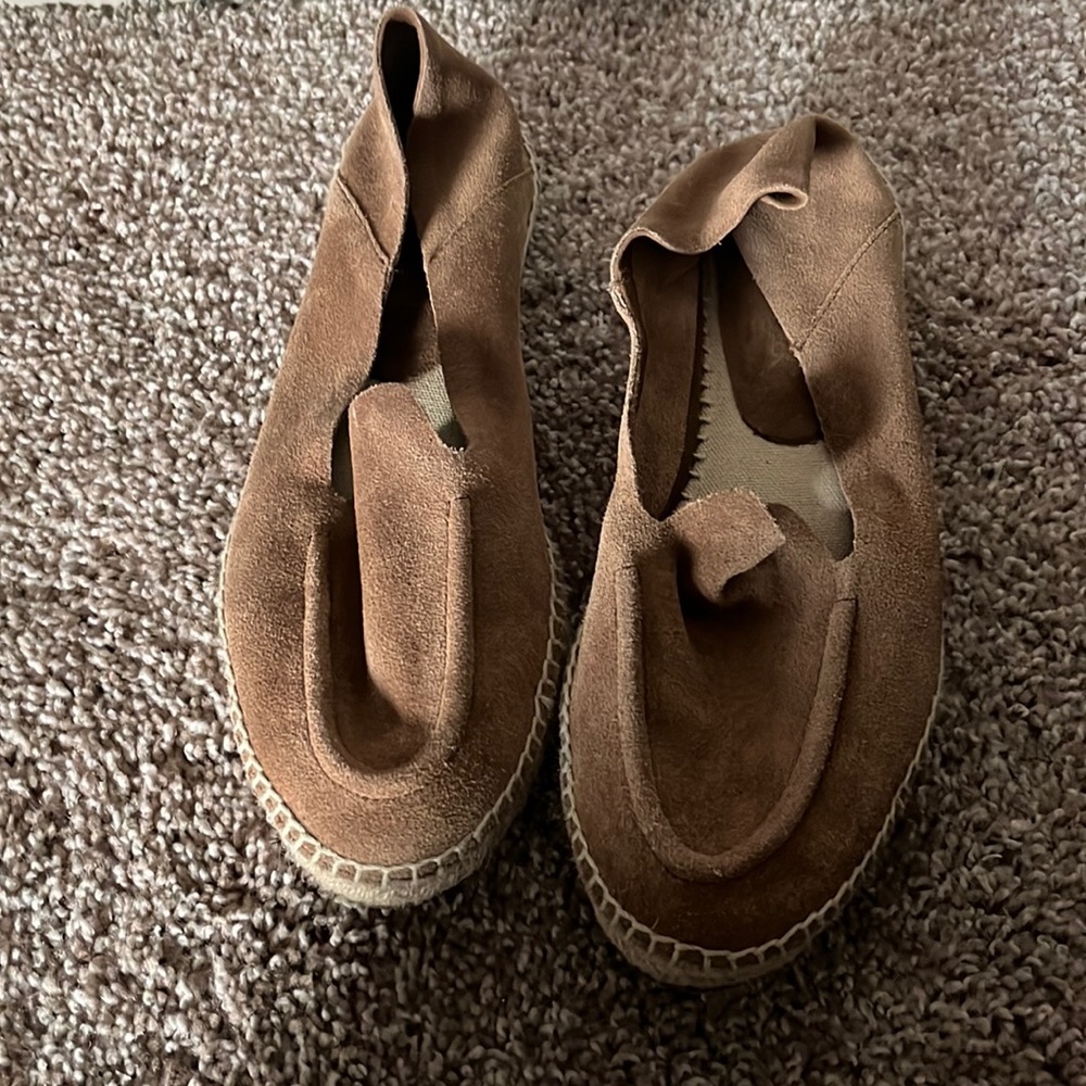 Brown Suede Splendid slip on shoes